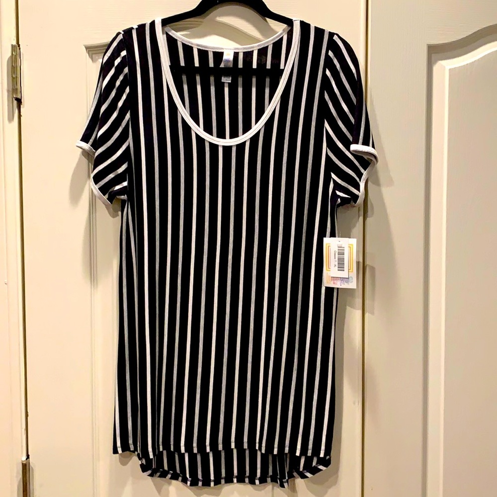 Lularoe XL Classic T NWT